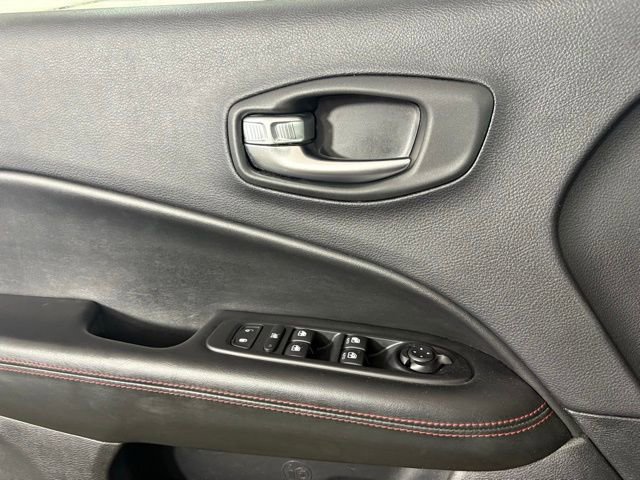 Used 2020 Jeep Compass Trailhawk image 16
