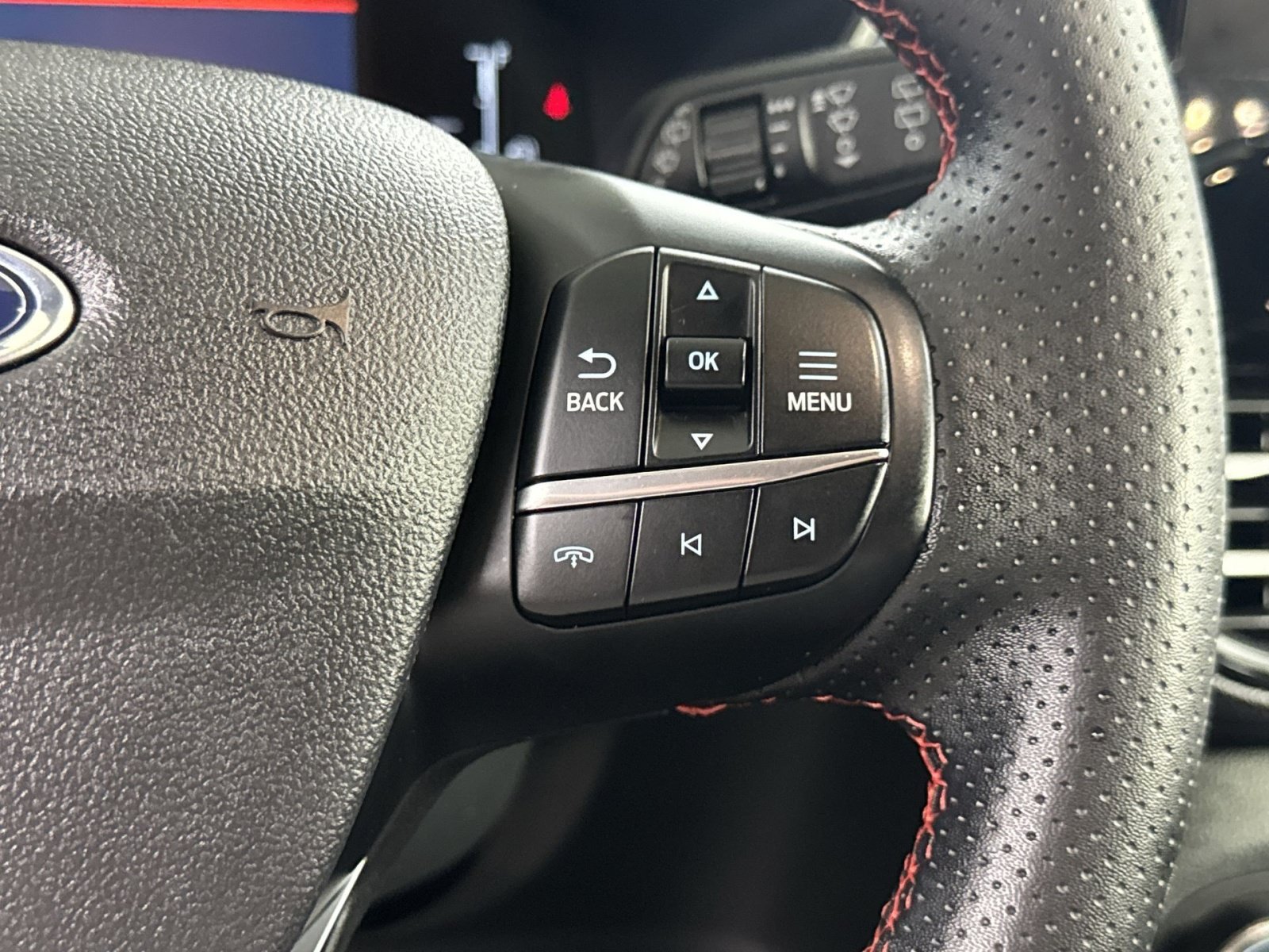 Used 2025 Ford Escape ST-Line AWD/4WD image 44