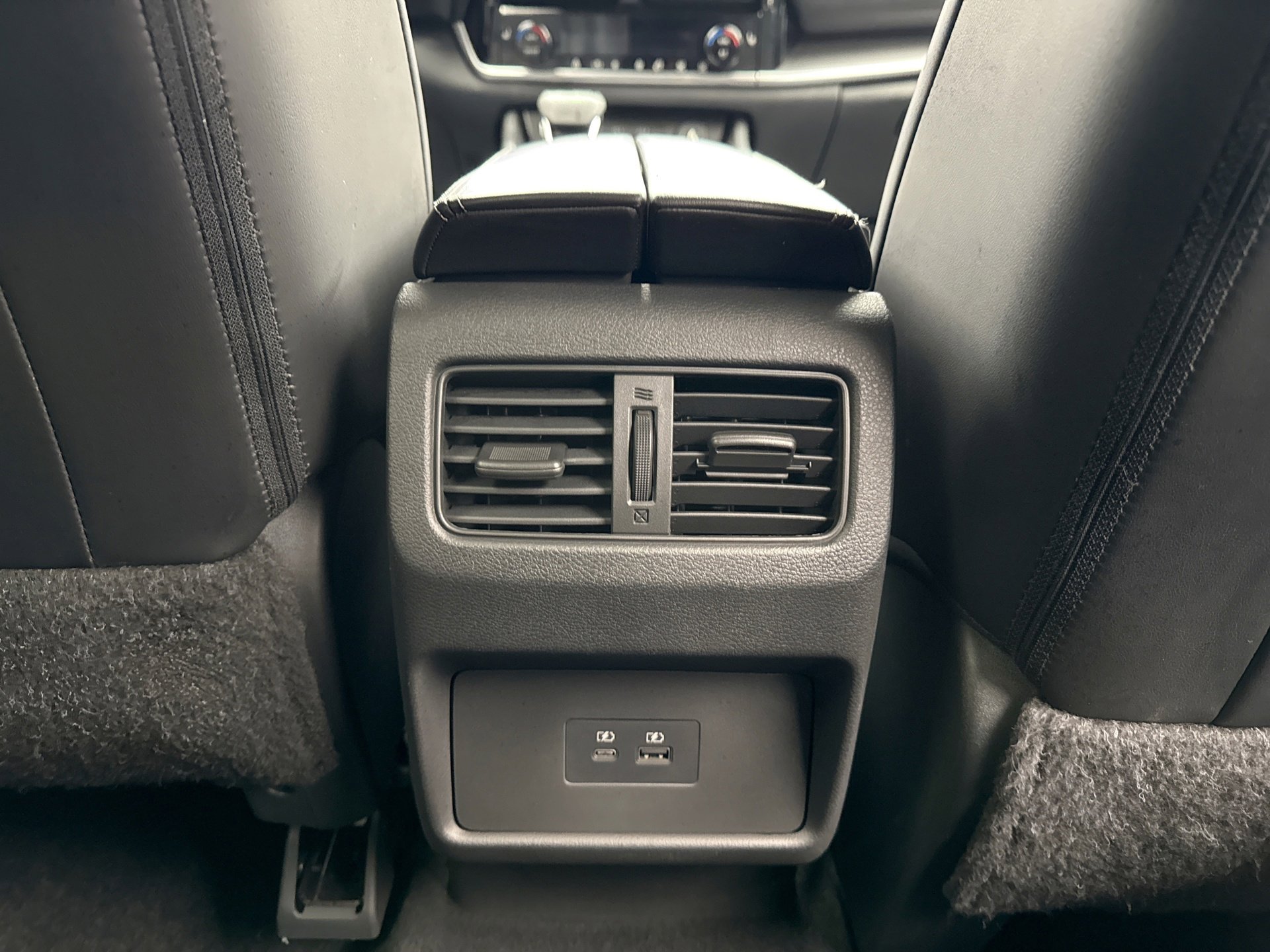 Used 2023 Nissan Rogue SV w/ SV Premium Package image 18