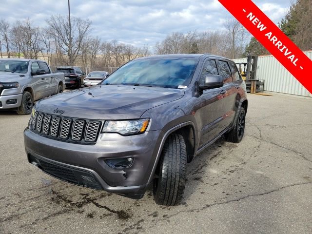 Used 2018 Jeep Grand Cherokee Altitude image 7