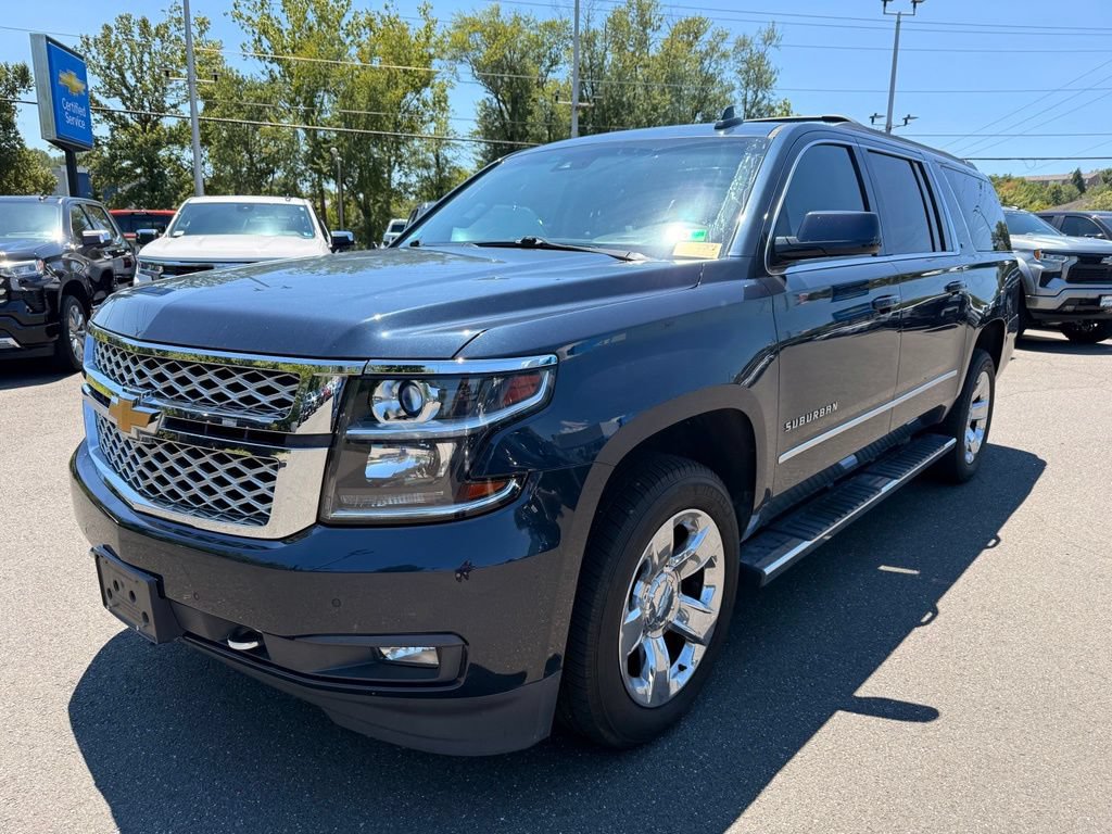 Used 2017 Chevrolet Suburban LT w/ LT Signature Package AWD/4WD image 3