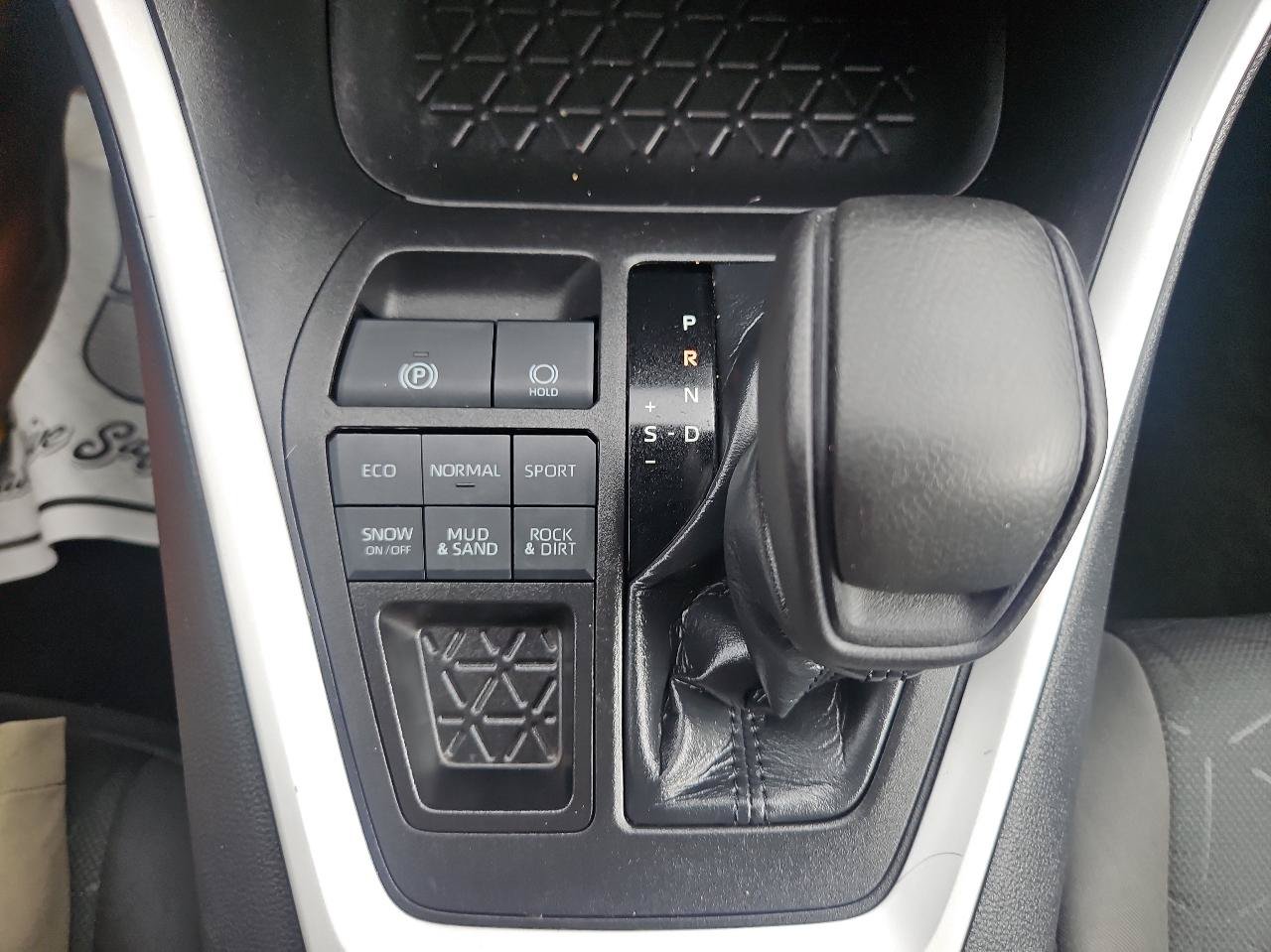 Used 2022 Toyota RAV4 XLE w/ Convenience Package AWD/4WD image 34
