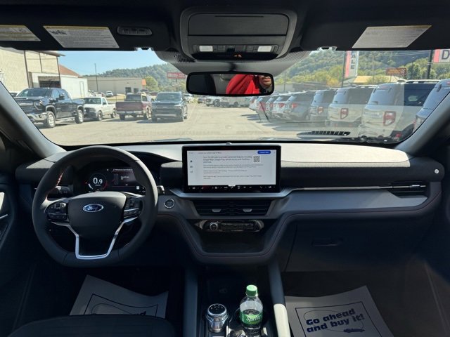 New 2026 Ford Explorer ST-Line w/ ST-Line Street Pack image 18
