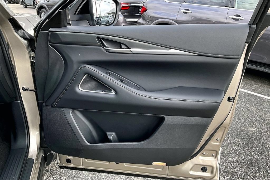 New 2026 INFINITI QX60 Luxe w/ Cargo Package FWD image 19