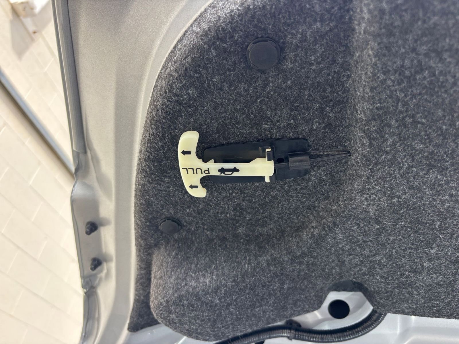 Used 2025 Nissan Versa SV image 23