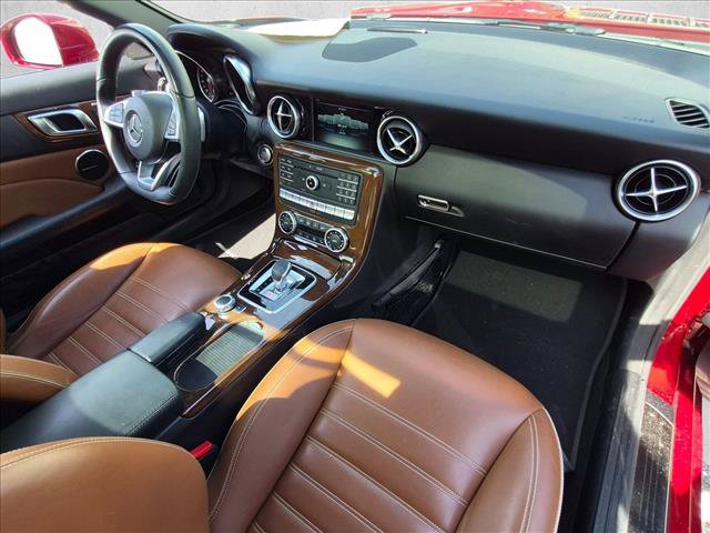 Used 2020 Mercedes-Benz SLC 300 image 16