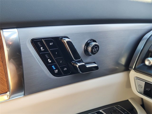 New 2026 Cadillac Vistiq Sport w/ LPO, Floor Liner Package image 21