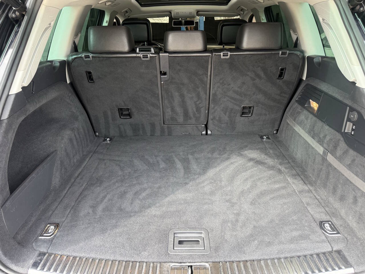 Used 2012 Volkswagen Touareg VR6 AWD/4WD image 21