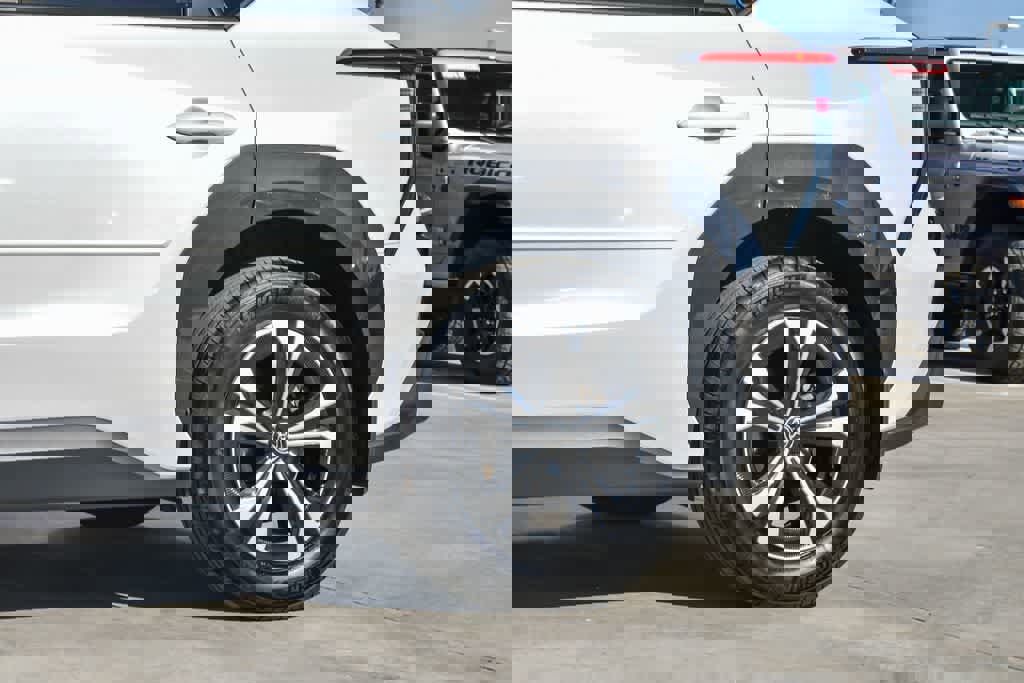 Used 2023 Toyota bZ4X XLE w/ Weather Package image 11