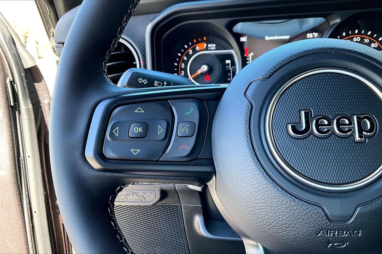 New 2026 Jeep Wrangler Unlimited Rubicon AWD/4WD image 26