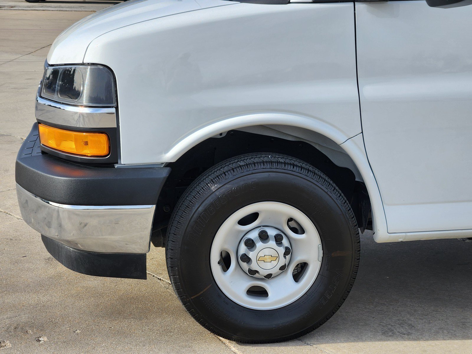 New 2025 Chevrolet Express 3500 w/ Power Convenience Package RWD image 5