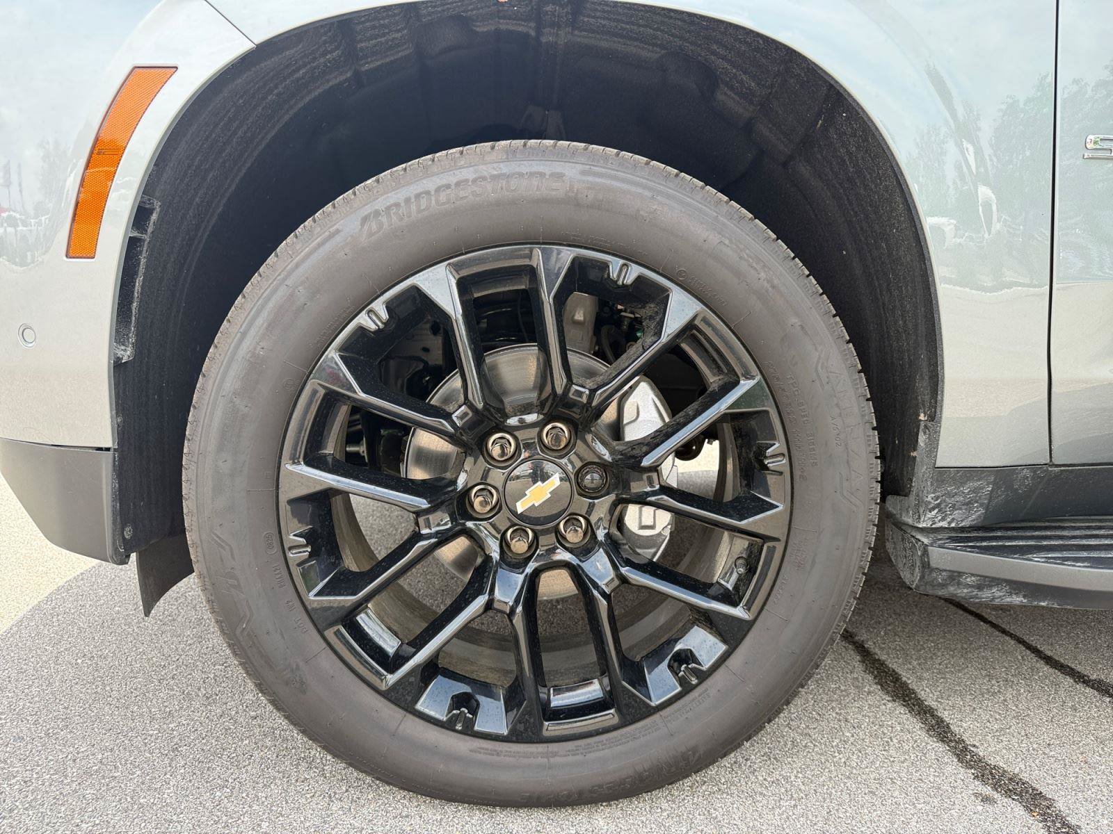 New 2026 Chevrolet Suburban High Country w/ Sun And Tow Package AWD/4WD image 31
