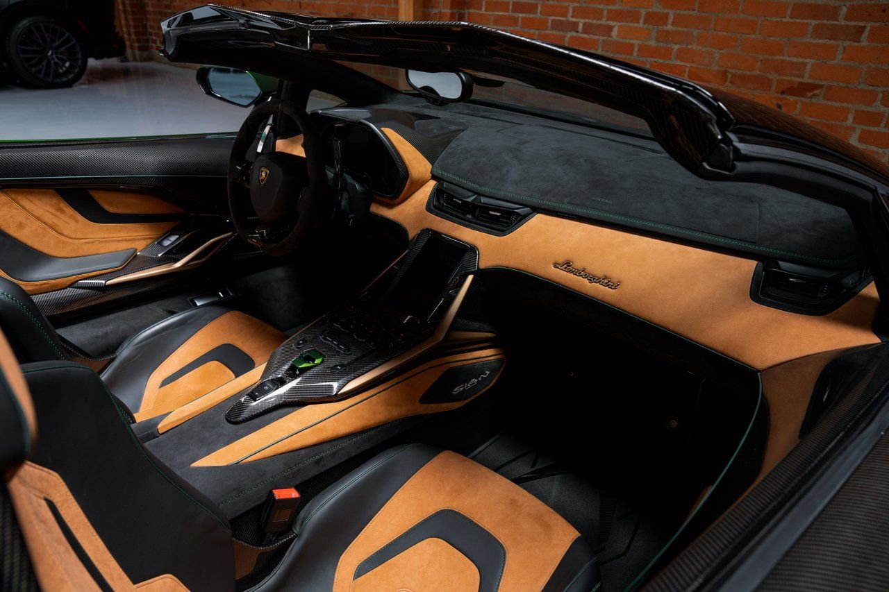 Used 2021 Lamborghini Sian Roadster AWD/4WD image 8