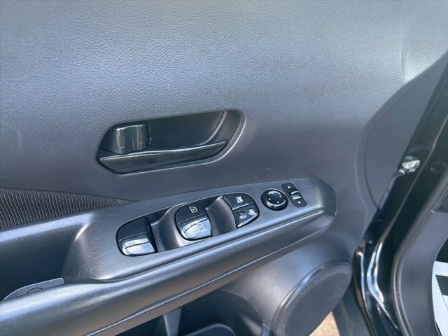 Used 2021 Nissan Kicks S image 24