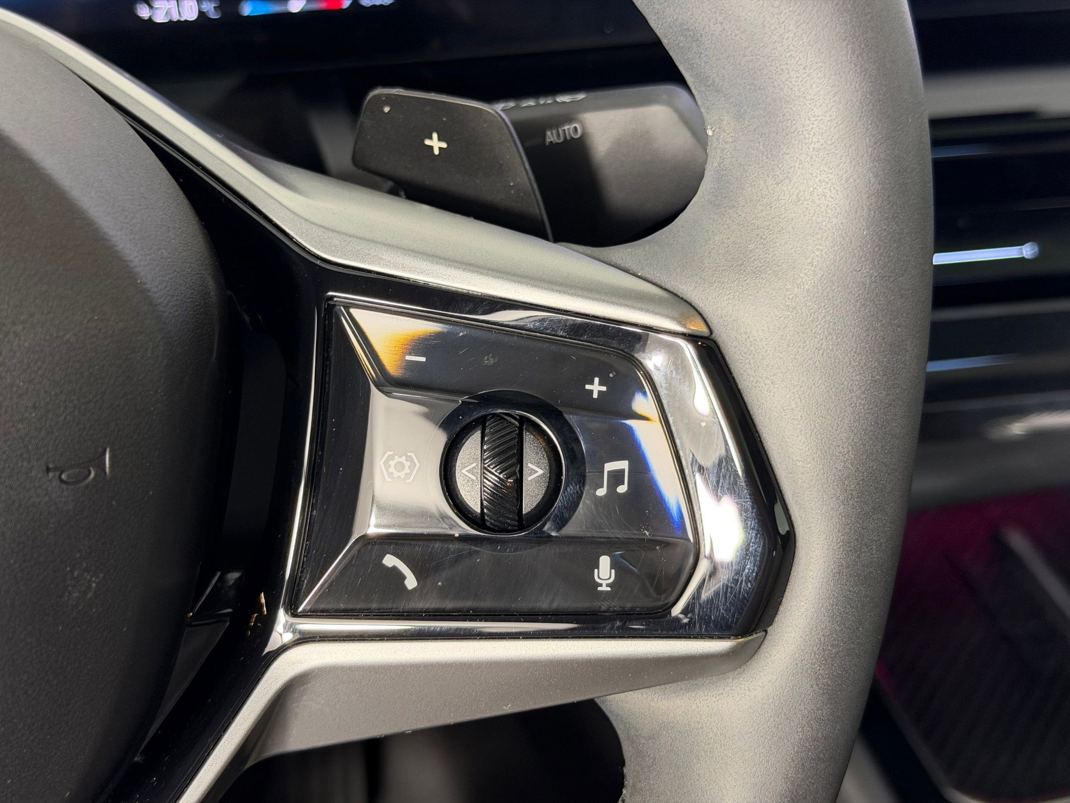 Certified 2024 BMW 530i 530i w/ Premium Package image 22