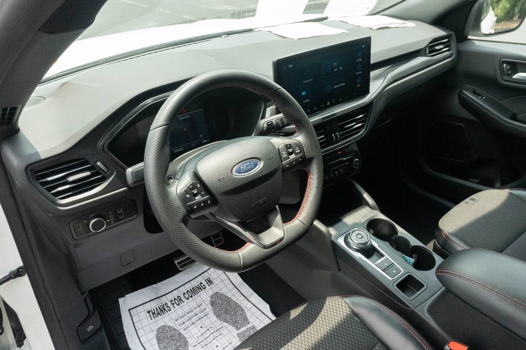 Used 2024 Ford Escape ST-Line w/ Tech Pack #1 FWD image 4