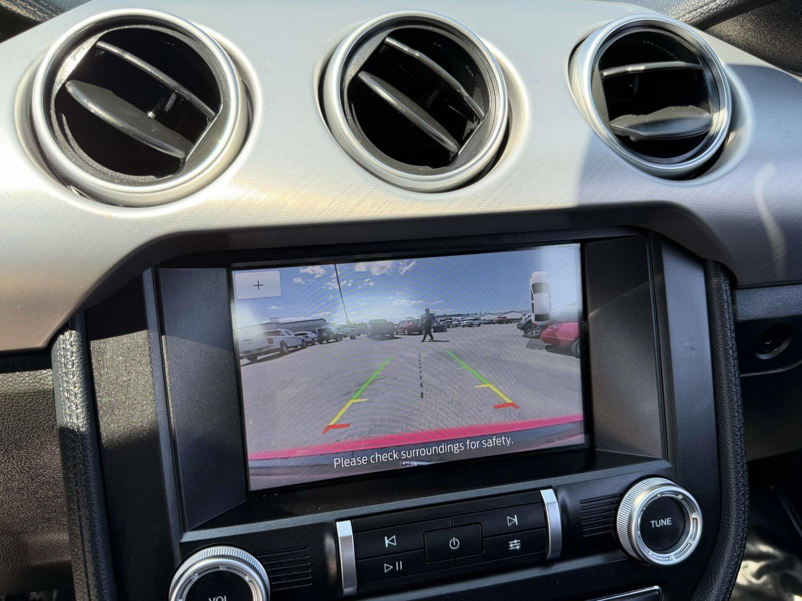 Used 2020 Ford Mustang Premium RWD image 9