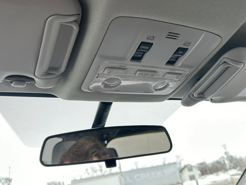 Used 2015 Toyota RAV4 XLE image 30