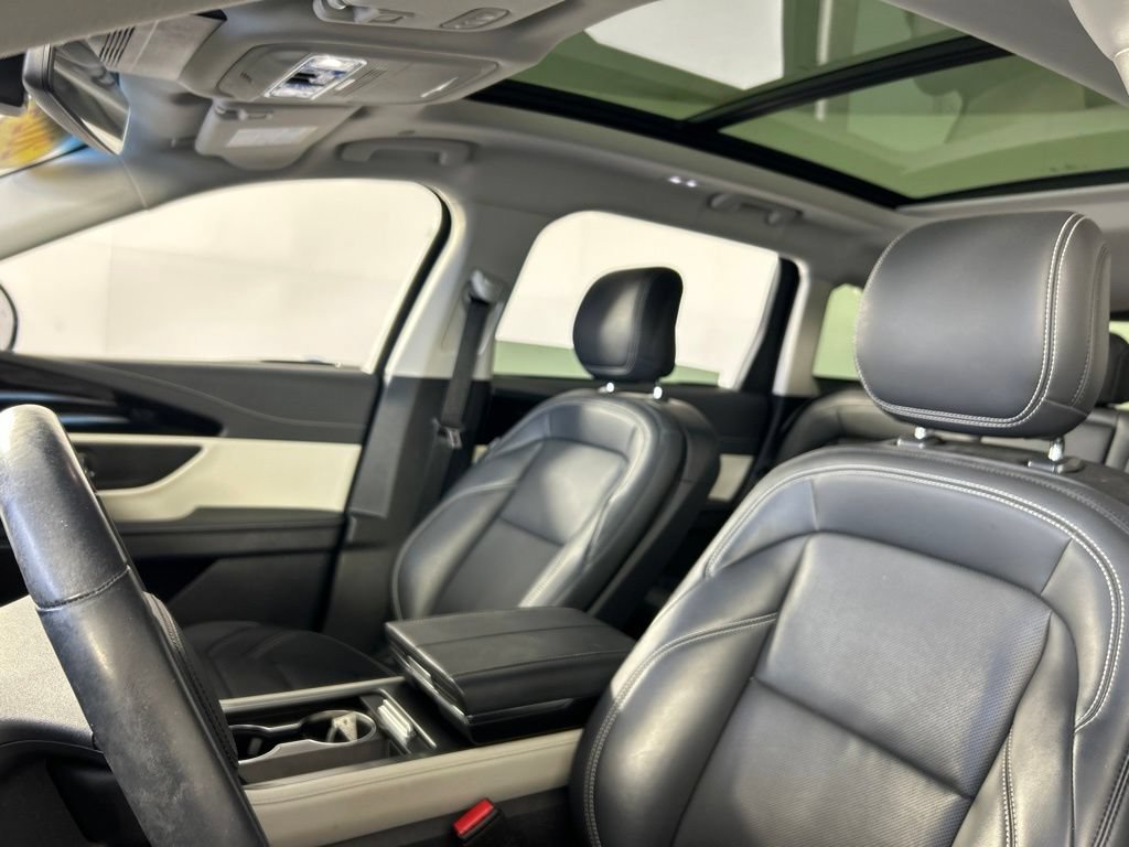 Used 2024 Lincoln Nautilus Premier w/ Equipment Group 102A AWD/4WD image 17