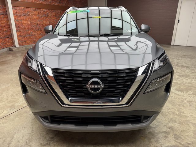 Used 2022 Nissan Rogue SV w/ SV Premium Package image 8