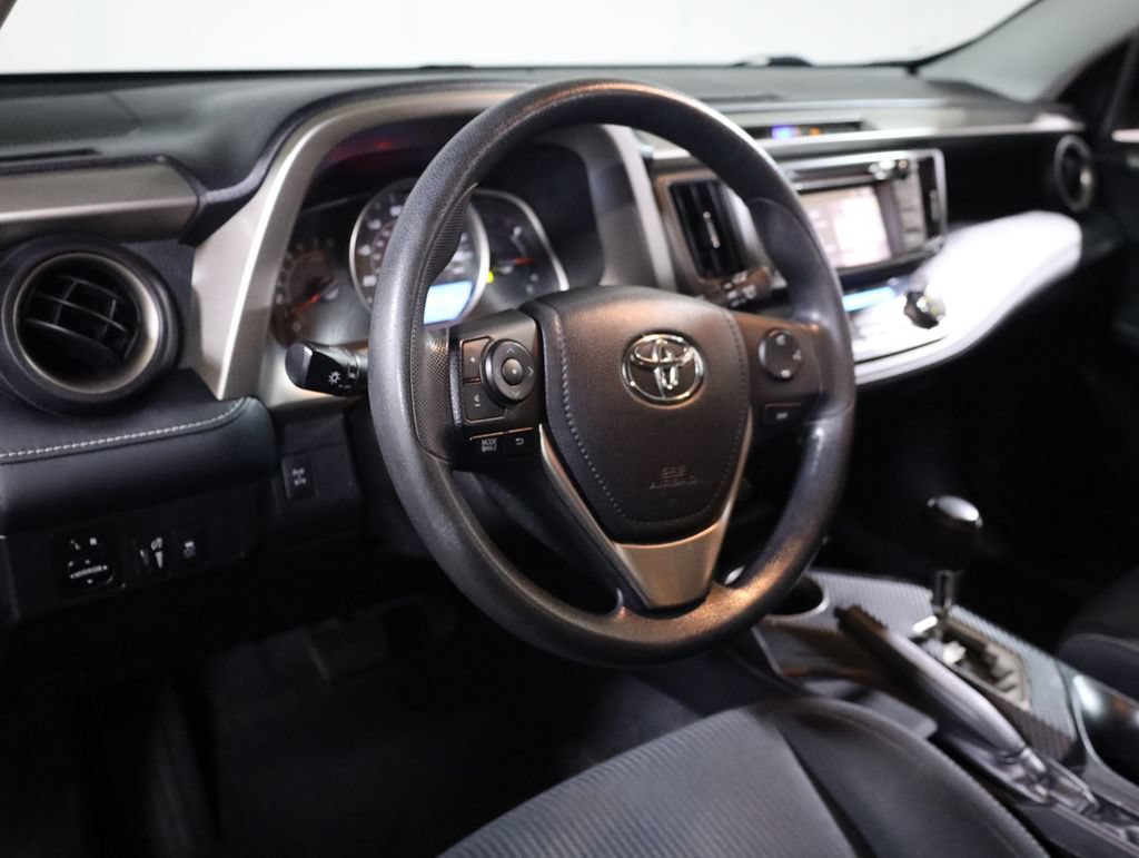 Used 2014 Toyota RAV4 XLE AWD/4WD image 32