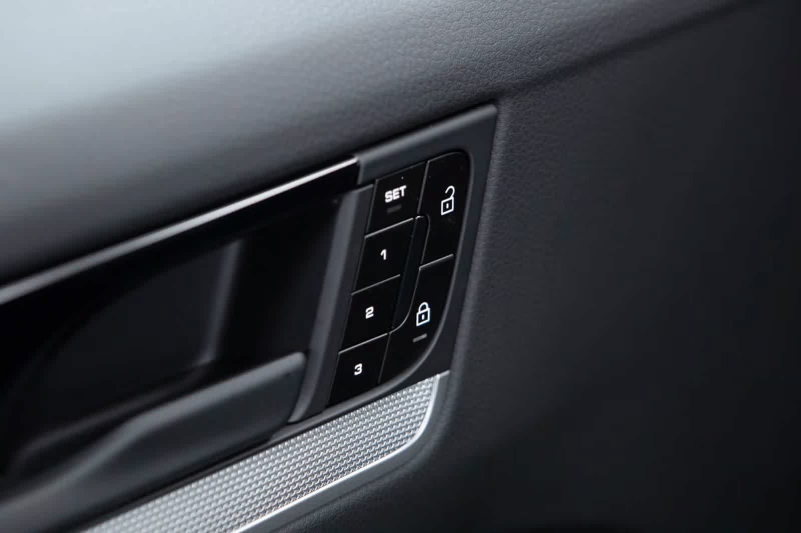 Certified 2026 Porsche Cayenne S AWD/4WD image 24