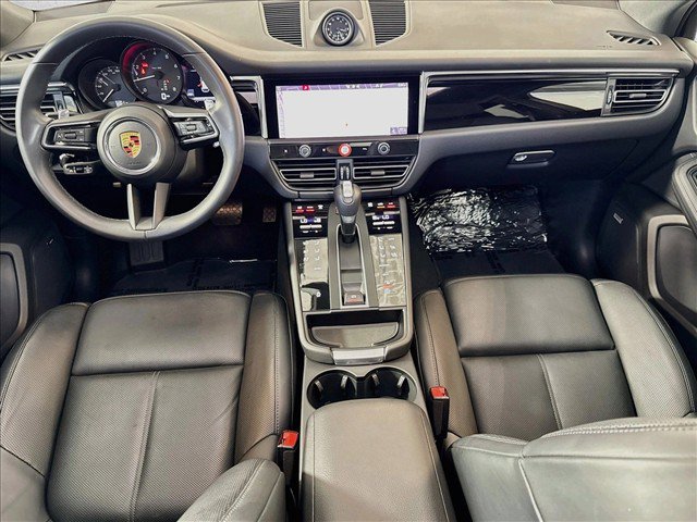 Certified 2026 Porsche Macan Turbo AWD/4WD image 20
