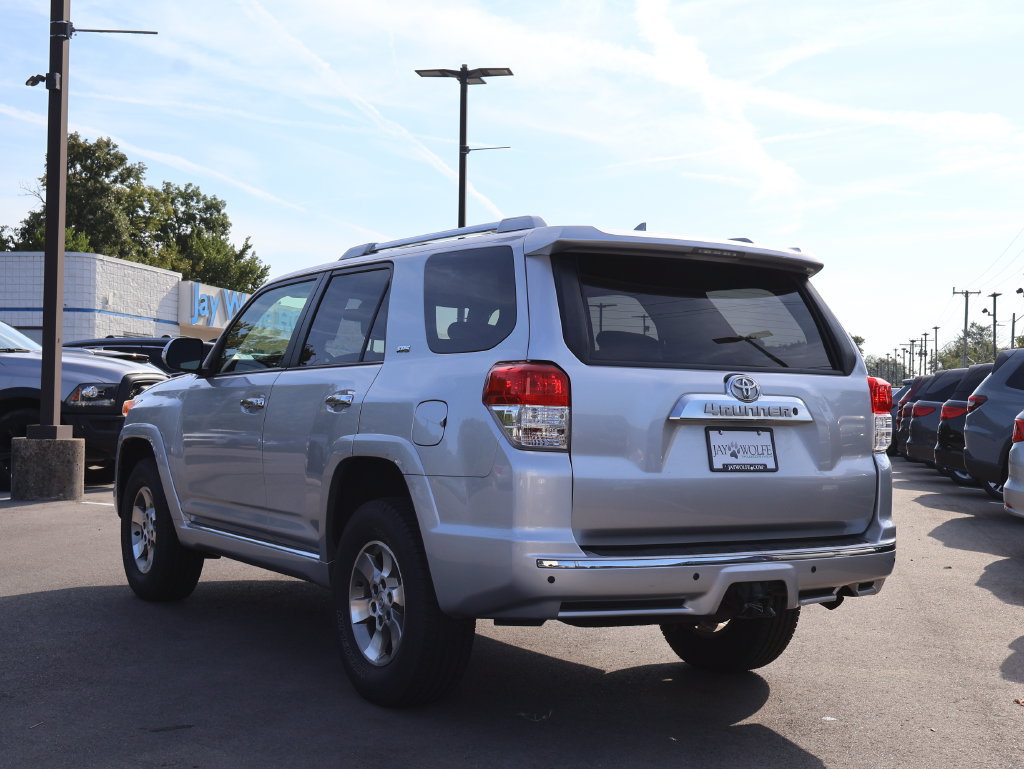 Used 2013 Toyota 4Runner SR5 AWD/4WD image 5