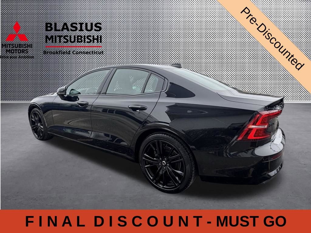 Used 2024 Volvo S60 B5 Plus AWD/4WD image 13