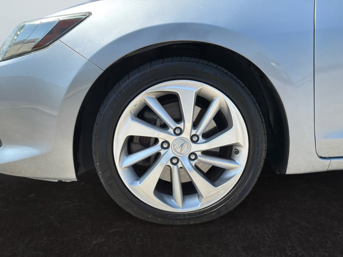Used 2016 Acura ILX FWD image 9