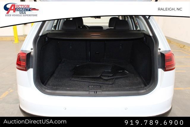 Used 2017 Volkswagen Golf Alltrack SE image 17