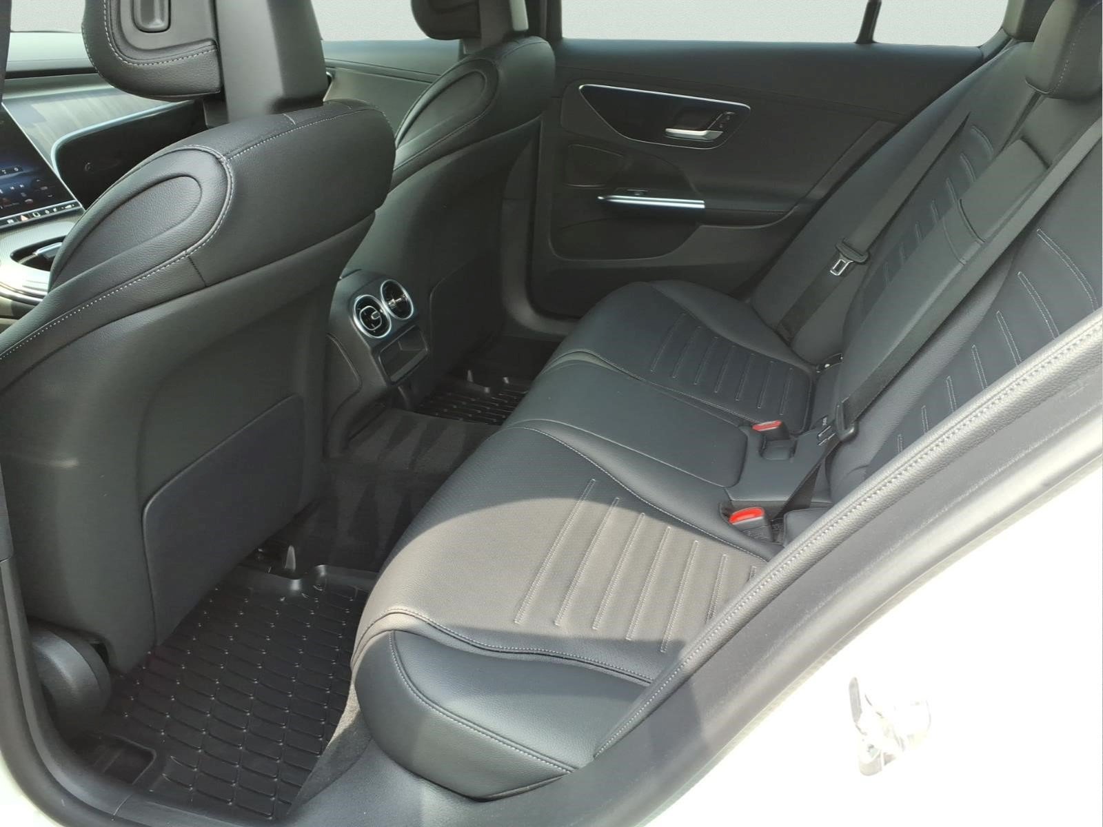 Certified 2023 Mercedes-Benz C 300 4MATIC Sedan image 22