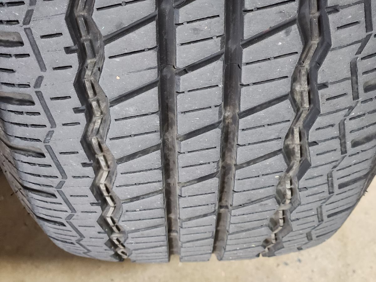 Used 2021 Chevrolet Traverse LS w/ LPO, Floor Liner Package FWD image 17