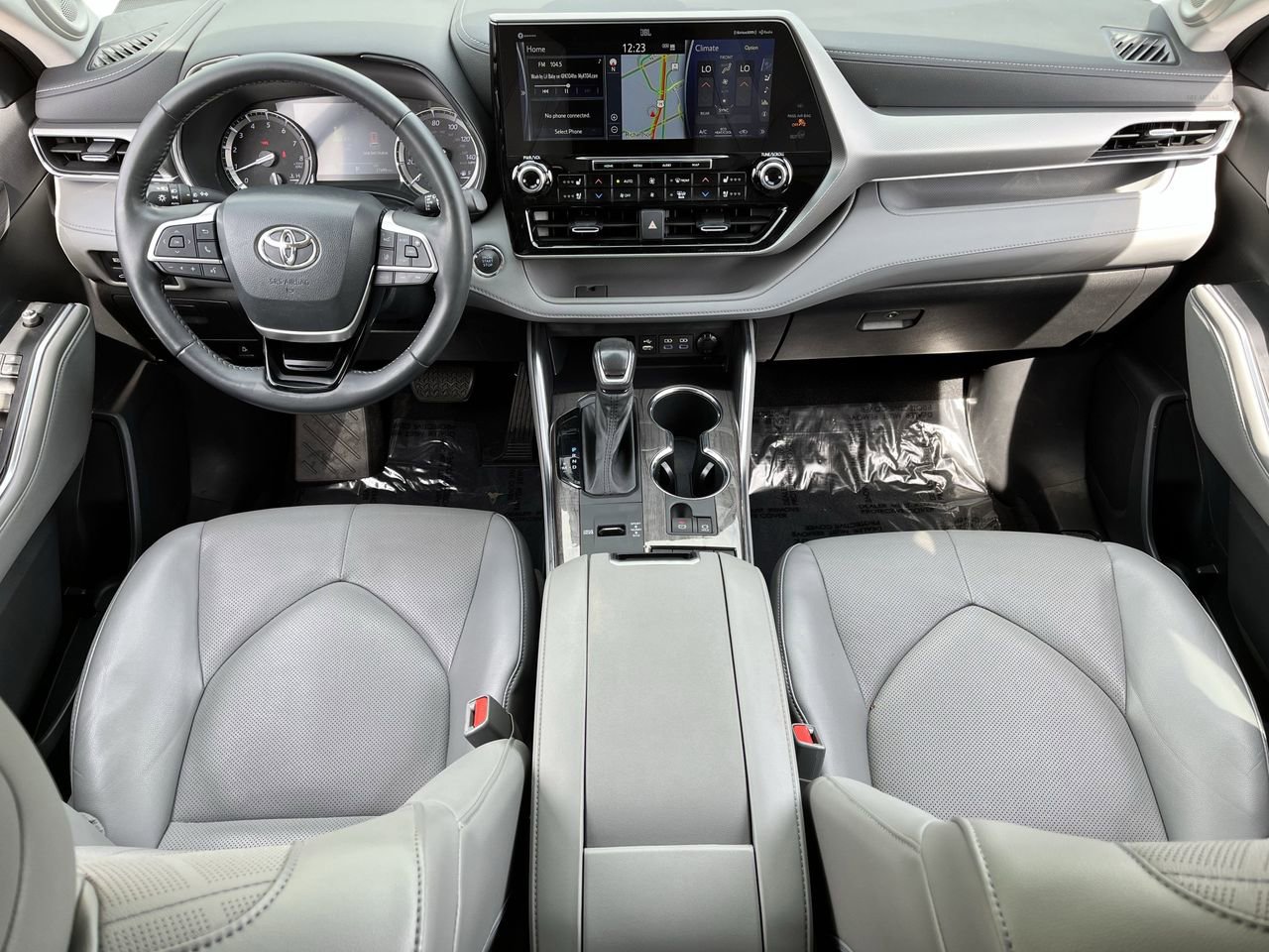 Used 2022 Toyota Highlander Platinum image 9