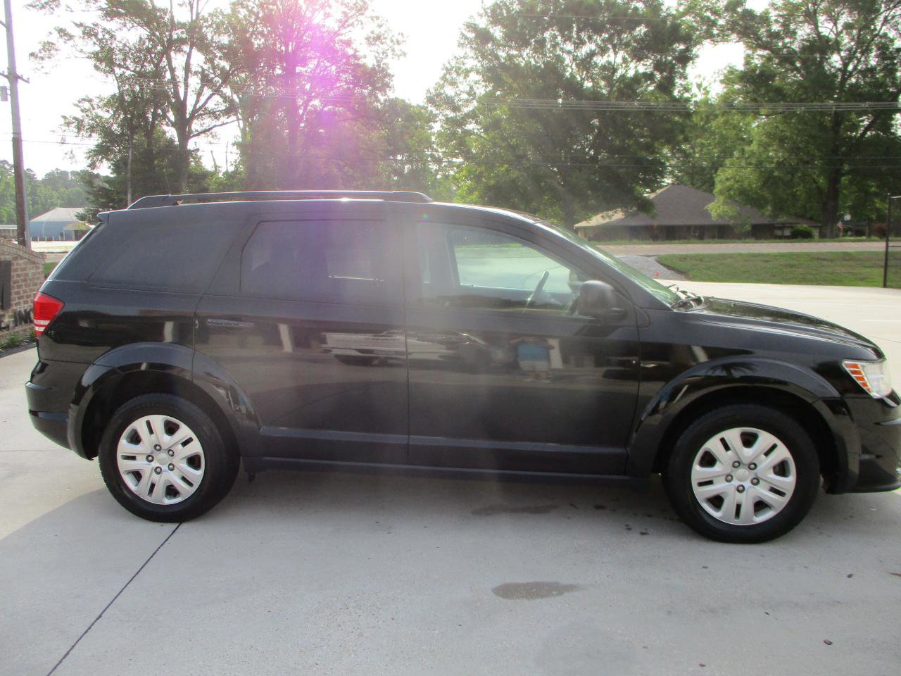 Used 2020 Dodge Journey SE FWD image 9