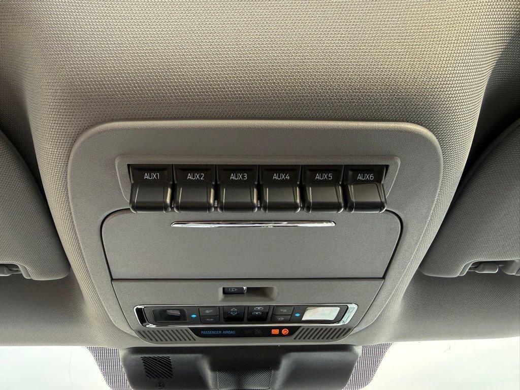New 2026 Ford F350 Lariat w/ Lariat Premium Package image 34