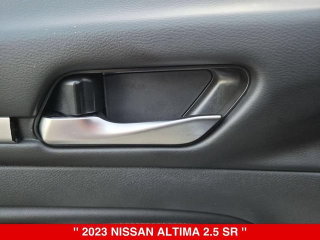 Used 2023 Nissan Altima 2.5 SR FWD image 12