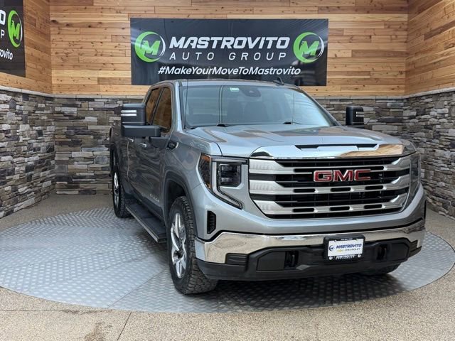 Used 2023 GMC Sierra 1500 SLE AWD/4WD image 2