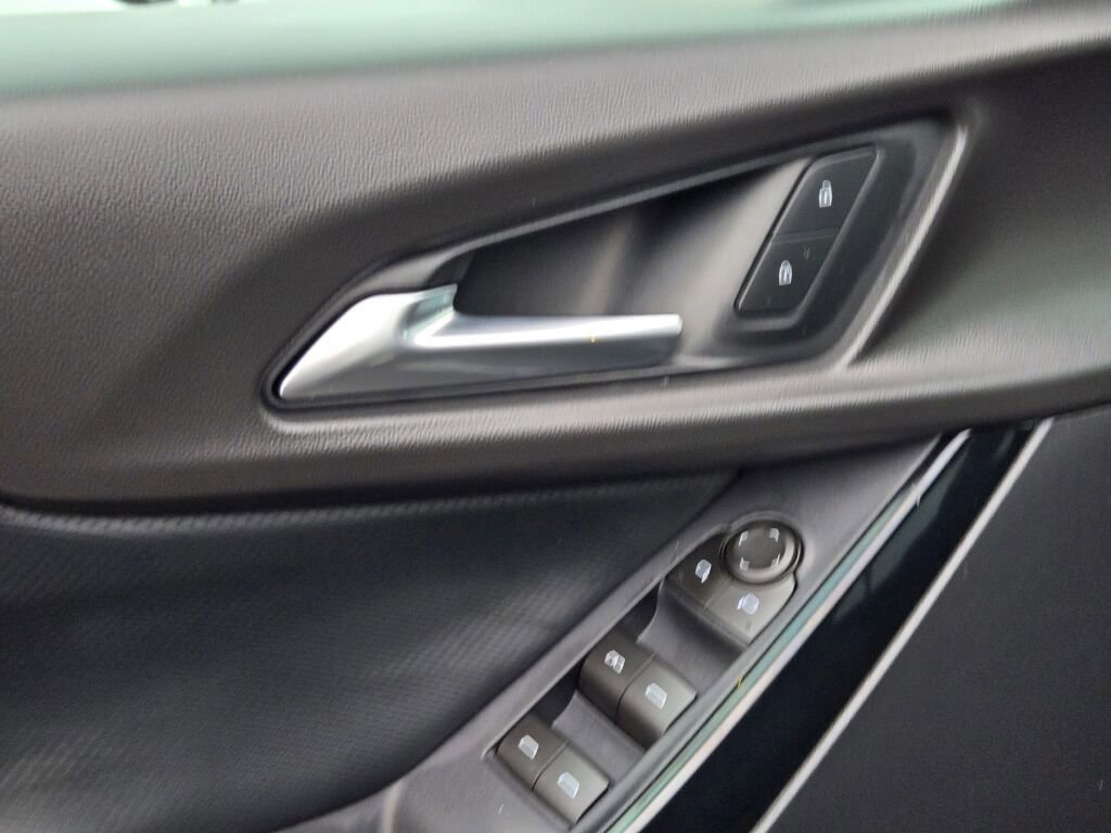 New 2026 Chevrolet Equinox LT w/ LPO, Floor Liner Package image 17