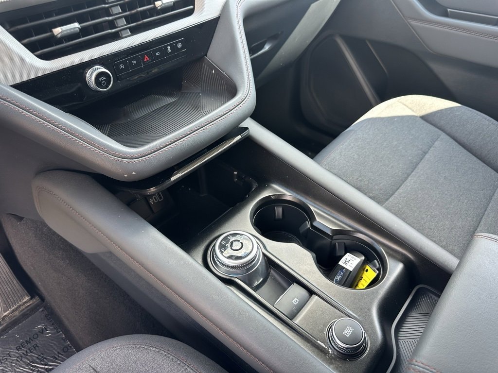 Used 2025 Ford Explorer Active image 31