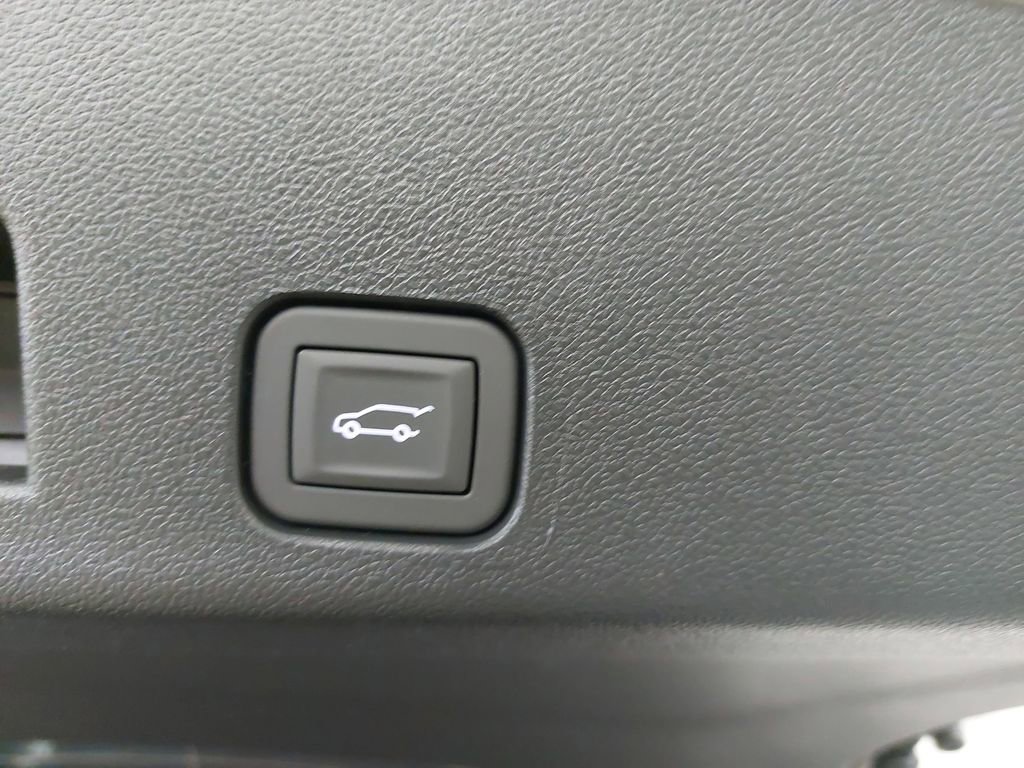 New 2026 GMC Acadia AT4 w/ Super Cruise Package image 13