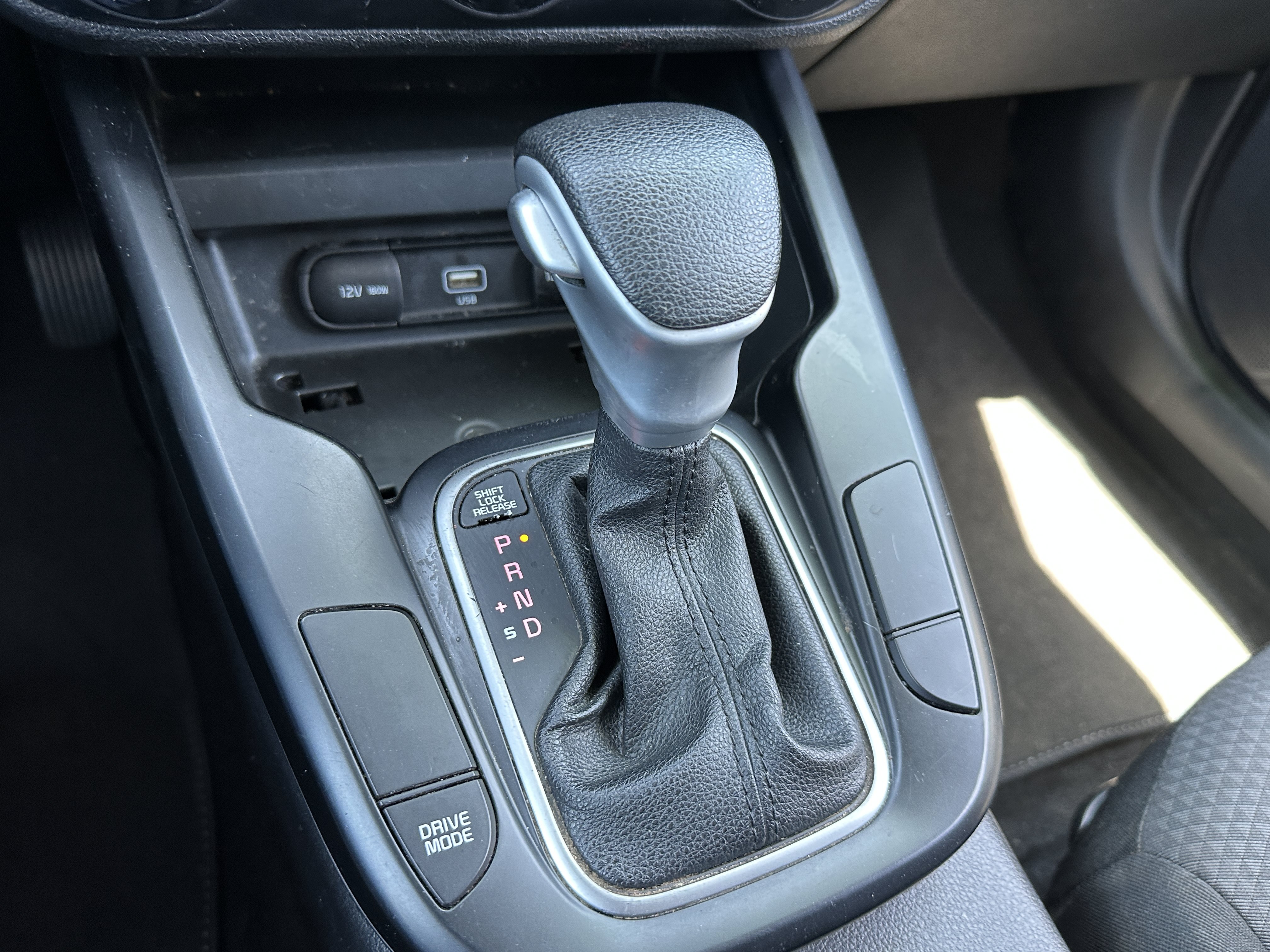 Certified 2022 Kia Soul LX w/ Technology Package FWD image 29