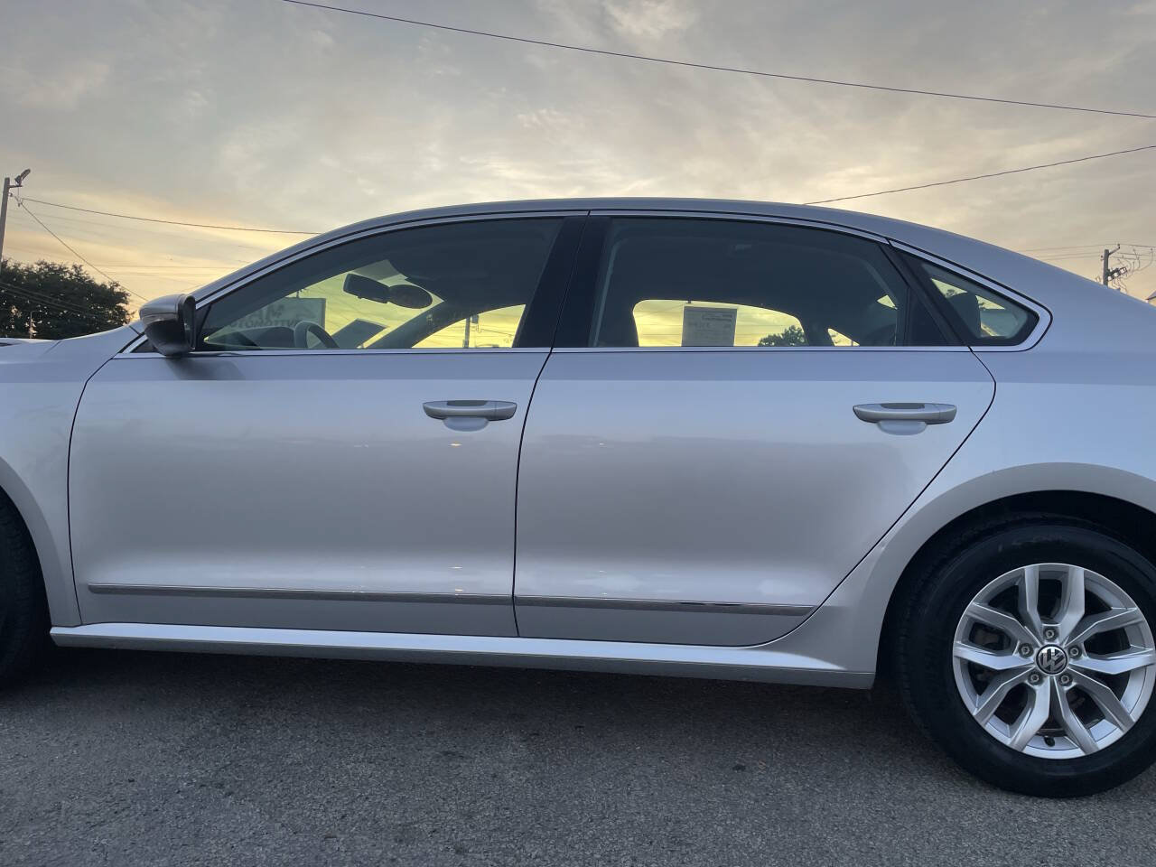 Used 2016 Volkswagen Passat 1.8T S FWD image 8