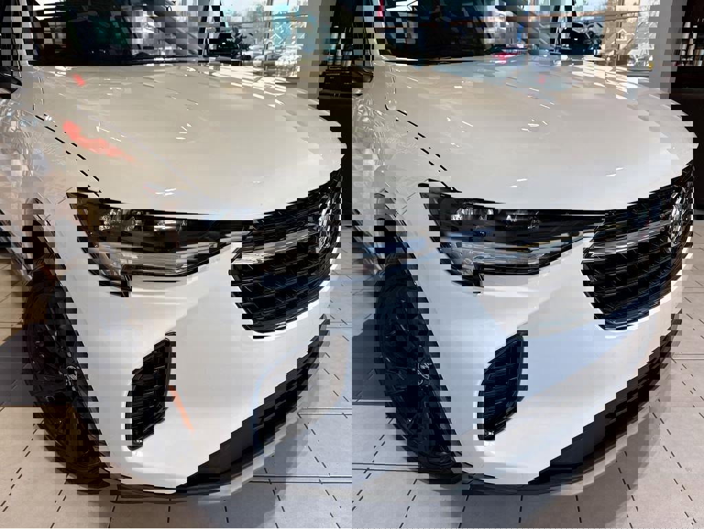 Used 2023 Buick Envision Essence w/ Sport Touring Package image 5