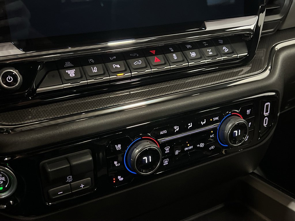 Used 2024 Chevrolet Silverado 2500 ZR2 w/ Technology Package image 23