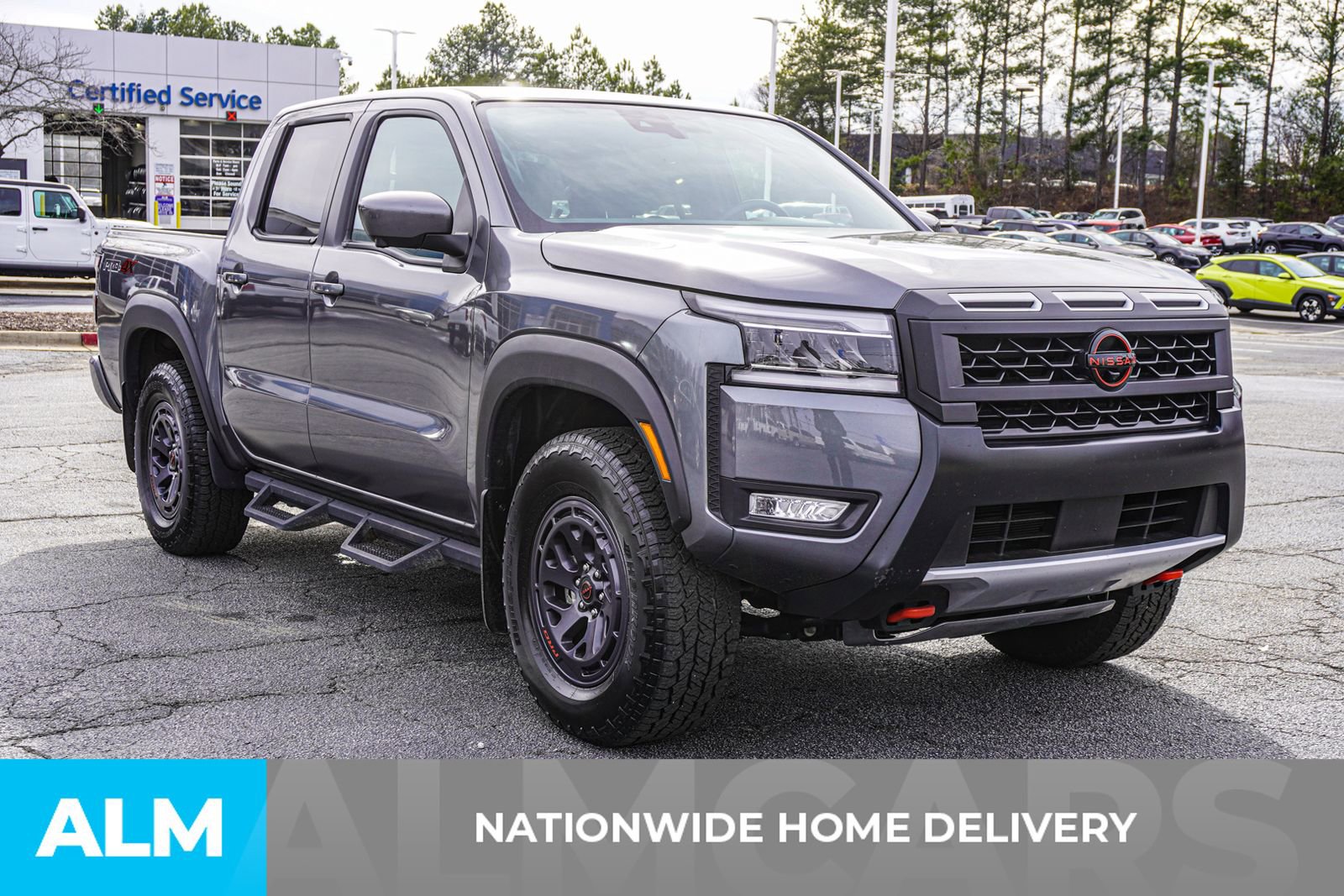 Used 2025 Nissan Frontier PRO-4X w/ Pro Convenience Package image 5