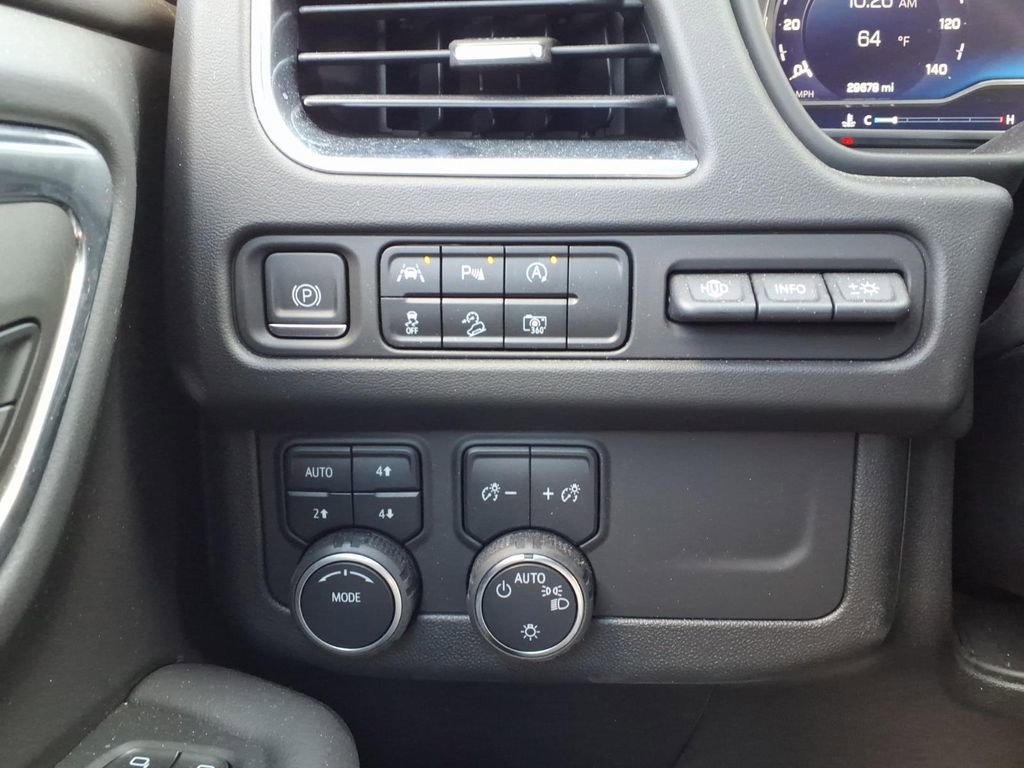 Used 2023 Chevrolet Tahoe High Country AWD/4WD image 17