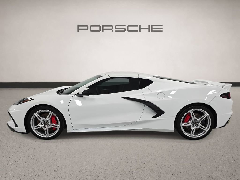 Used 2022 Chevrolet Corvette Stingray Preferred Cpe w/ Z51 Performance Package RWD image 2