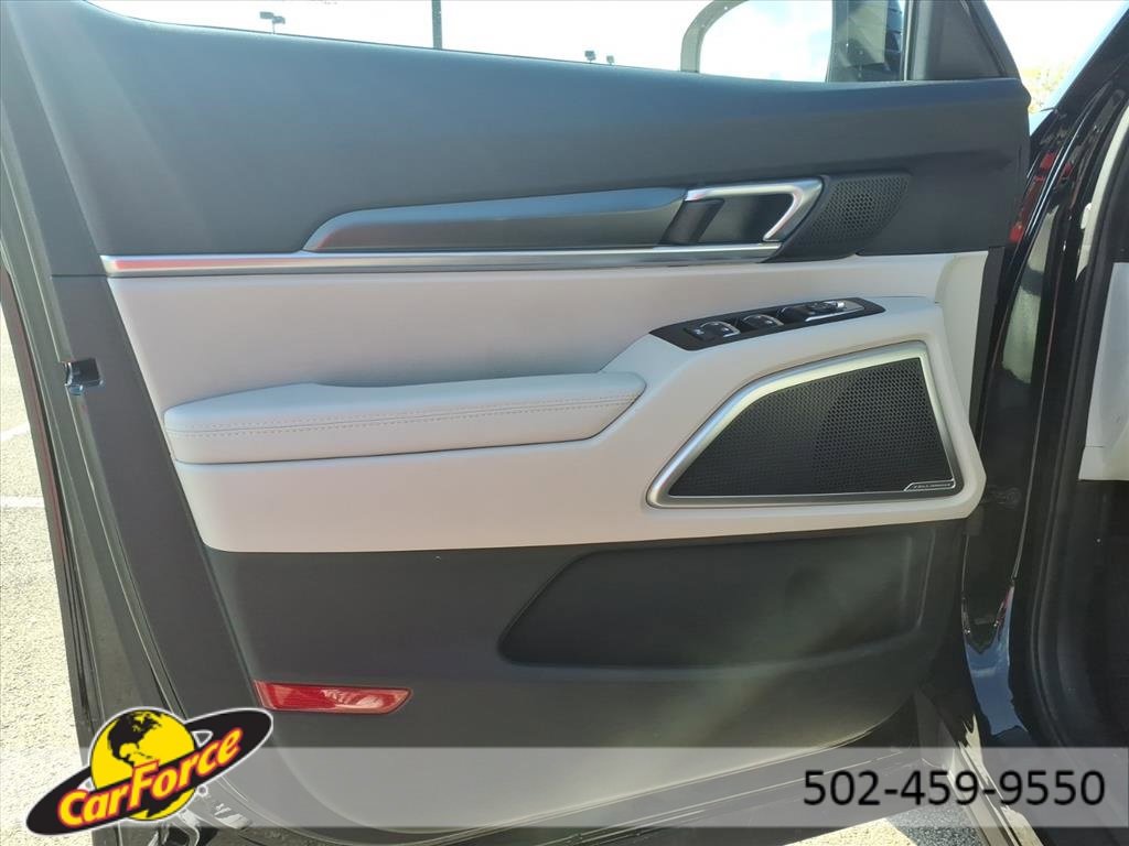 Used 2025 Kia Telluride S image 18