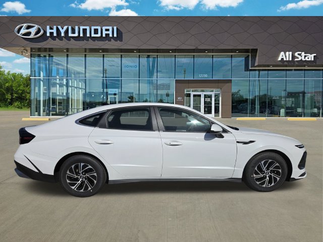 New 2026 Hyundai Sonata Blue FWD image 5